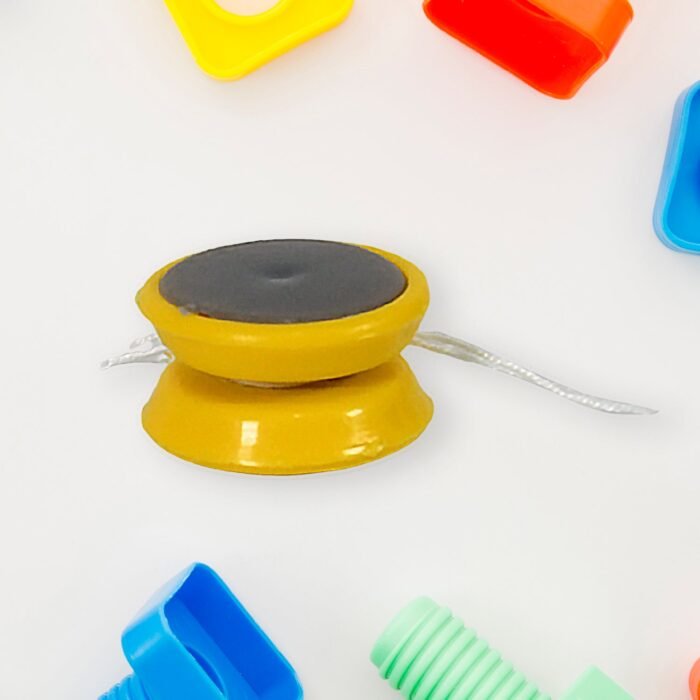 Small yoyo toy with string,  rotating yoyo toy,  brain exerciser for kids - Image 1