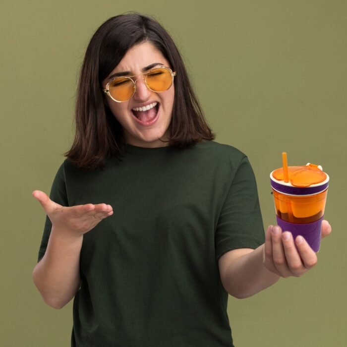 2 in 1 Snack & Drink Snackeez Travel Cup in One Container (1pc) - Image 5
