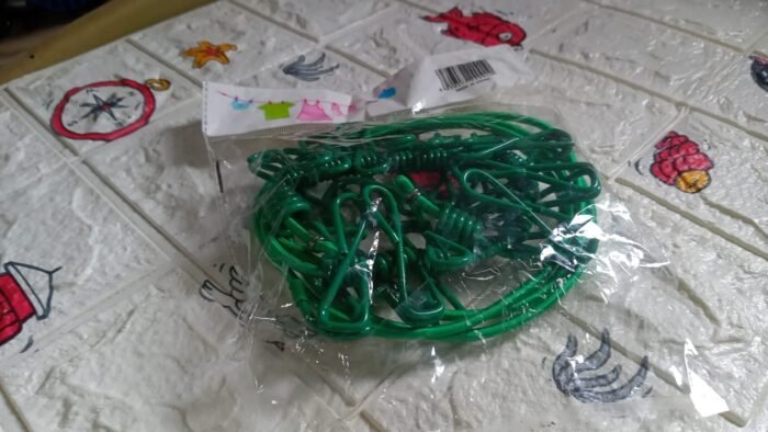 Elastic Cloth Drying Rope with 12 Metal Clip Portable Clothes line For Home & Travel - Image 7
